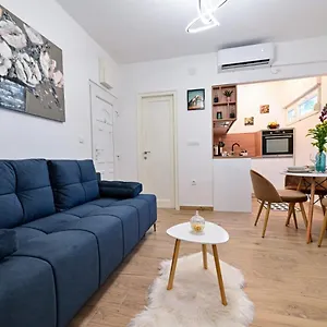  Apartment Mediterano